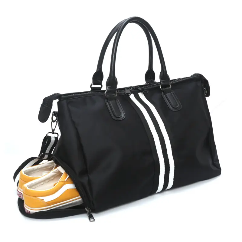Dayanıklı spor özel renk logo baskı su geçirmez naylon siyah spor haftasonu duffle seyahat çantası erkekler kadınlar için unisex