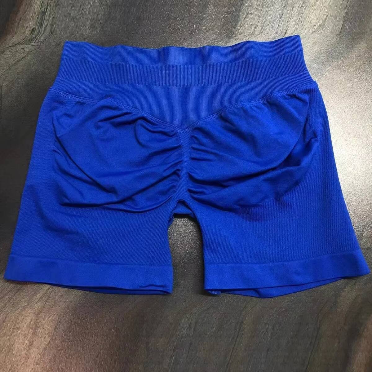 Bleu foncé