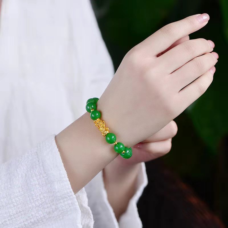 8 green 8mm bead bracelet