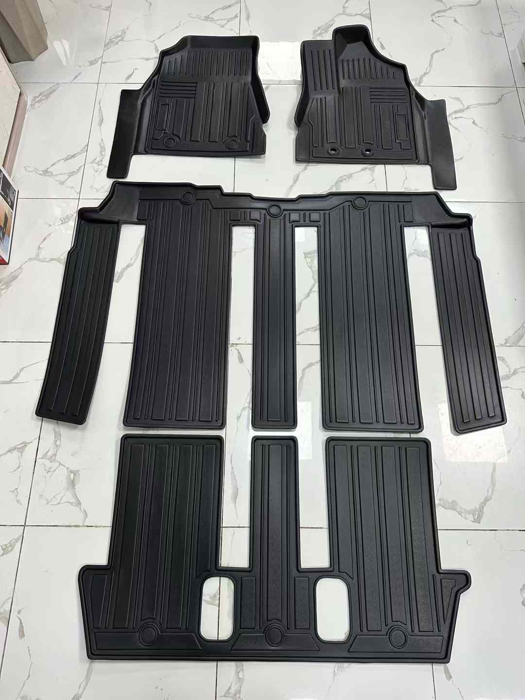 Pour tapis de sol Noah Voxy série 80 RHD
