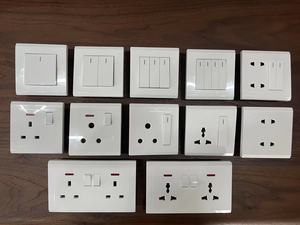 86タイプ工場ODM/OEM 220V-250V電気スイッチおよびソケットPCユニバーサル13A電気ソケットスイッチ付き3ピンプラグソケット - Product Image 3