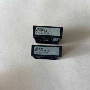 Módulo PLC de controlador programable Aplicación de entrada/salida de pulsos con conector vertical MIL para control de máquina