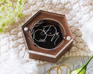 Hộp Nhẫn Cưới Tùy Chỉnh Hộp Đựng Nhẫn Có Nắp Acrylic Đế Gỗ Hộp Nhẫn Khắc Cho Lễ Đính Hôn Lễ Cưới - Product Image 4