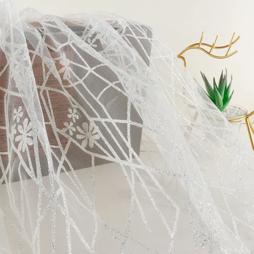 क्रिस्टल सेक्विन दुल्हन लक्जरी कढ़ाई मोती शादी Tulle सफेद मनके फीता कपड़े