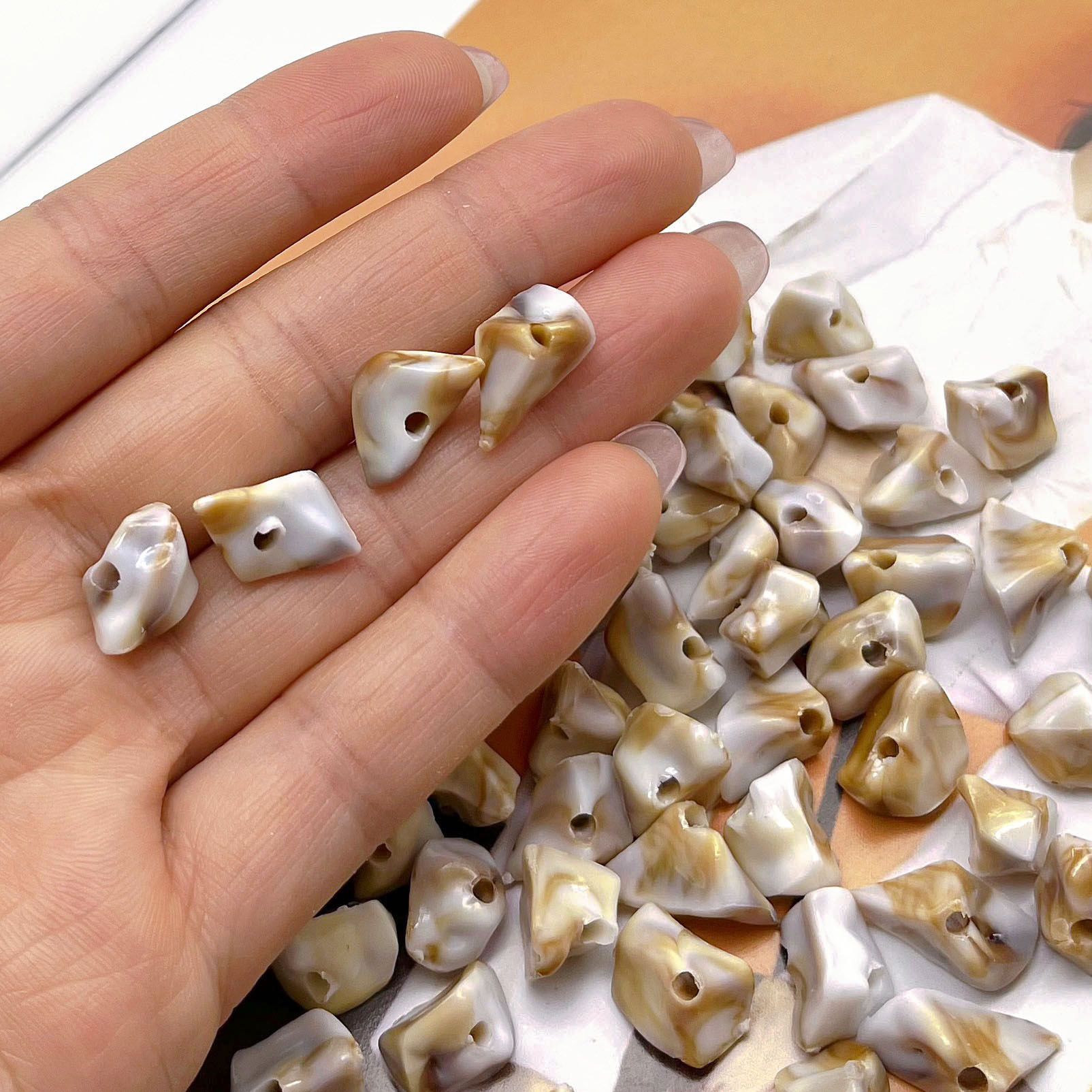Two-tone imitation seashell double-sided irregular-shaped beads