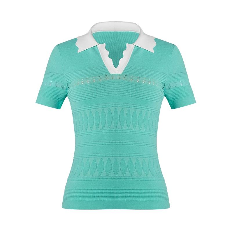 มีสีเขียวขุ่น