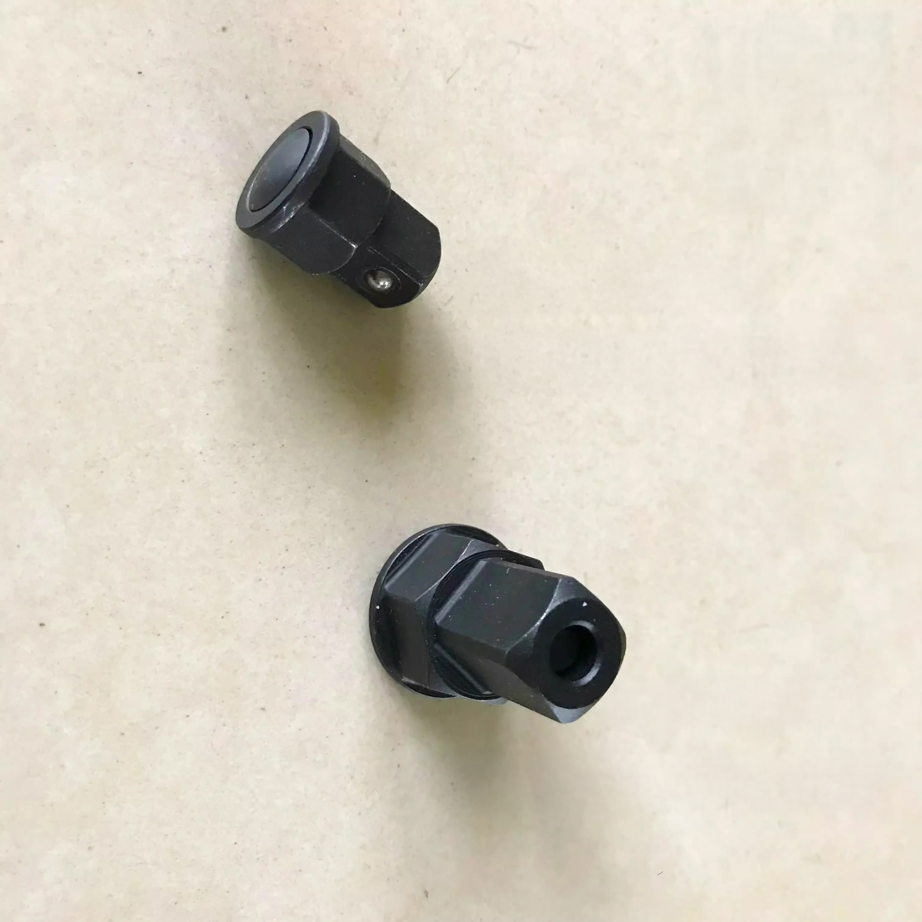 Adaptateur noir pour entraînement 1/2"