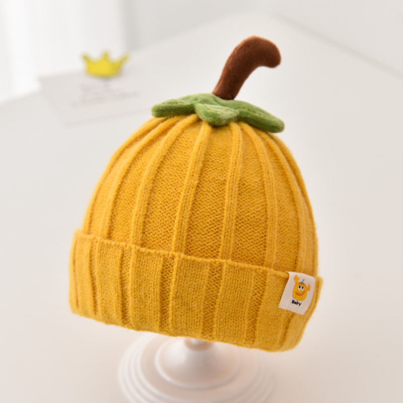 Gorro de lana amarillo-calabaza