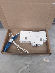 Nuovo e originale Plc VAT INC A9D11810 Acti9 10A 1 modulo C curva 10kA 30mA tipo RCBO (113 PLC Controller di programmazione - Product Image 2