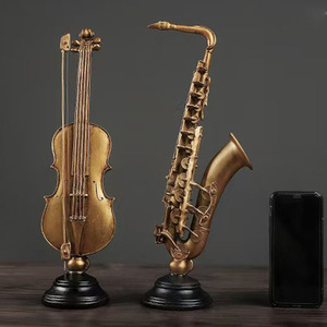 Mỹ Retro Gothic 3D Mô Hình Nhựa Thủ Công Mỹ Nghệ Nhà Máy Trực Tiếp Violin Saxophone Đồ Trang Trí Cho Trang Trí Nội Thất Âm Nhạc Phòng Khách - Product Image 4