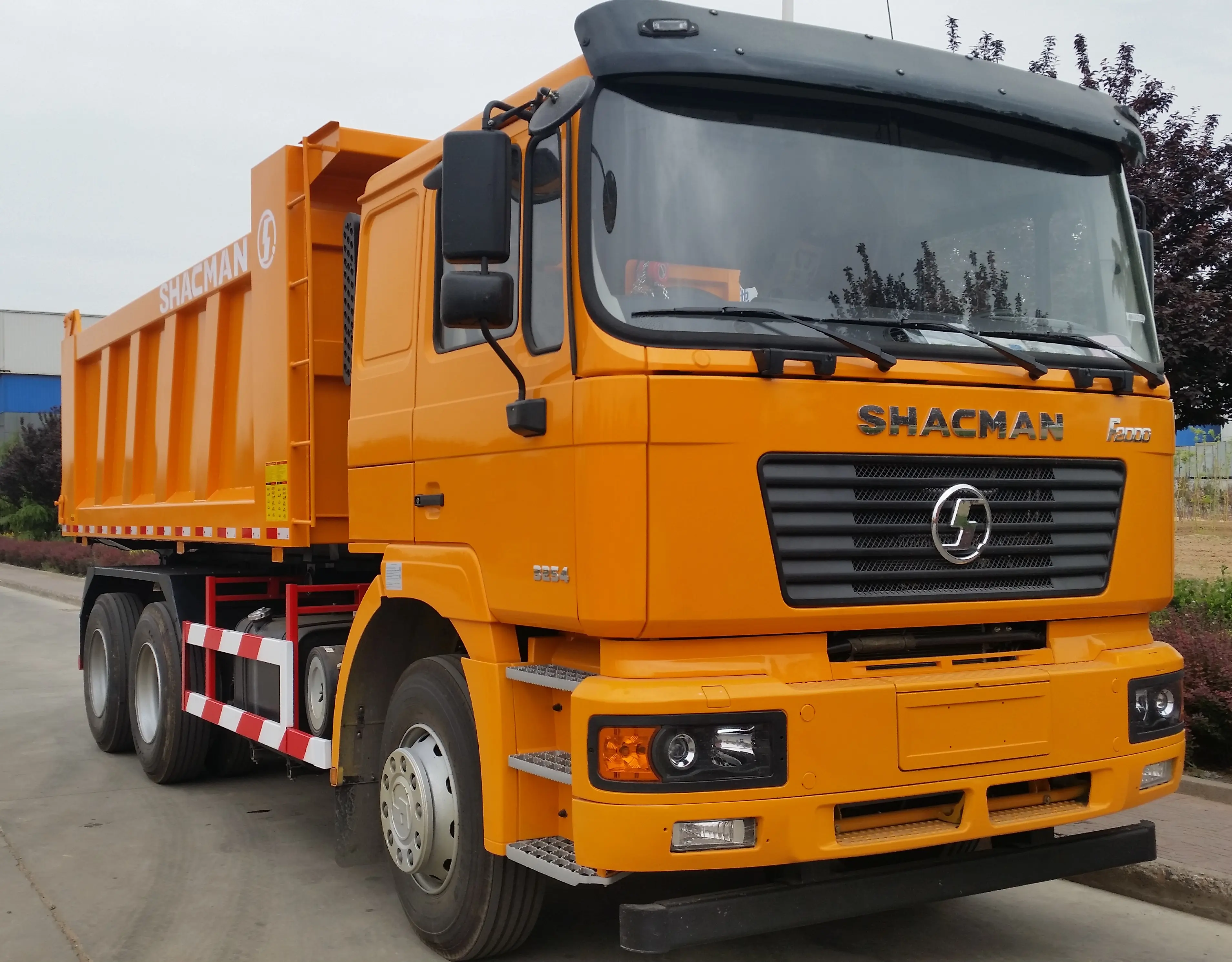 F2000 Extended flat top cab dump truck sell to Algeria