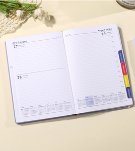 <span class=keywords><strong>2025</strong></span> Papel impresso personalizado <span class=keywords><strong>Design</strong></span> clássico Agenda de negócios Top Pu Couro Diário Capa dura Journal Planner <span class=keywords><strong>Notebook</strong></span> com bolso