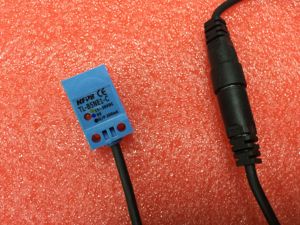 TL-B25N07E1-C neuer originaler Näherung sensor IP67 10-30V 400Hz 200mA NPN NO Detection Distance 7mm - Product Image 4
