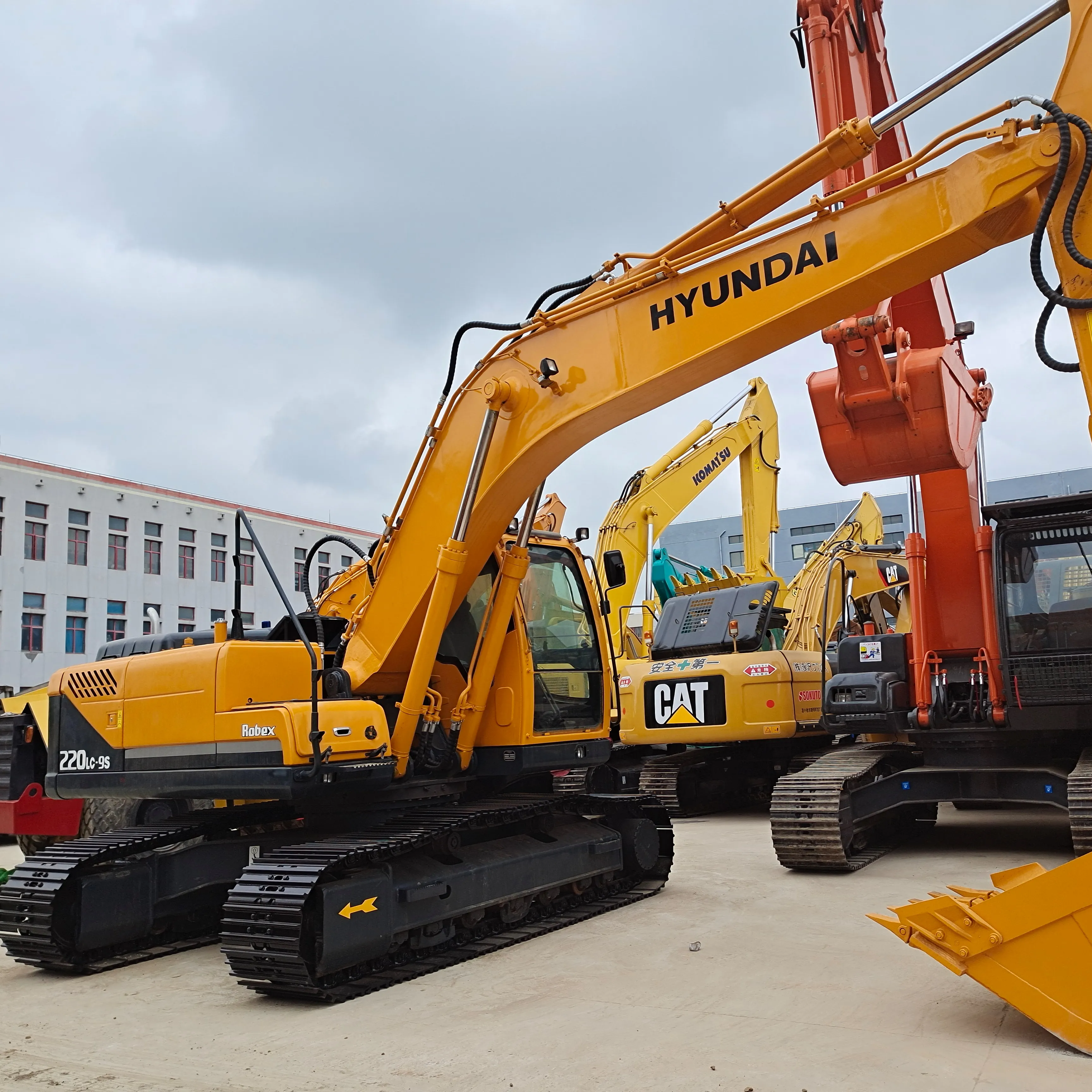 Hyundai ekskavator Korea mesin ekskavator peralatan konstruksi mesin sederhana hyundai 220 / 210 mesin bekas