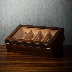 หน้าต่างสียอดนิยมของ Lubinsky Cedar จอแสดงความจุขนาดใหญ่ Humidor ซิการ์ - Product Image 3