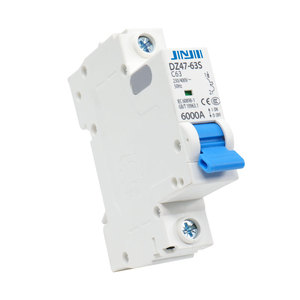 Fabrika doğrudan 3P MCB üç fazlı üç hatlı 380V 50/60Hz <span class=keywords><strong>C32</strong></span> C63 32A 63A Mini devre kesici