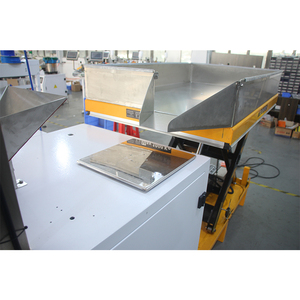 Máquina automática de embalaje de conteo de tornillo de clasificación de piezas