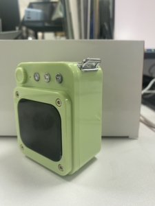 XV-11蓝牙5.4人工智能扬声器，带薄膜晶体管屏幕600毫安时天气时钟/应用控制-原始设备制造商可定制62*40 * 80毫米 - Product Image 3