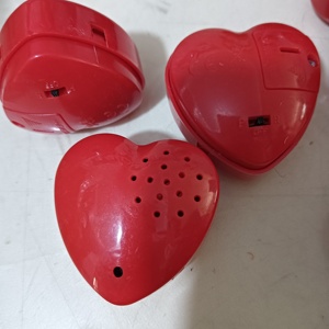 流行的可记录按钮迷你红色心形录音机按钮 - Product Image 3