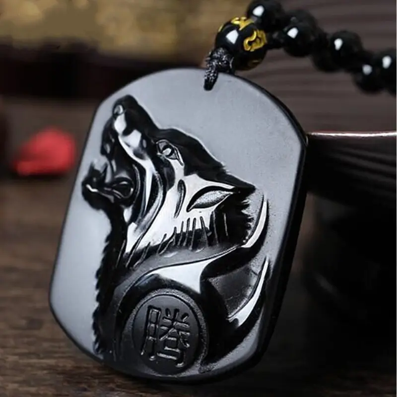 Collana di lupo di ossidiana nera che intaglia il pendente di amuleto con testa di lupo con collana di ciondoli fortunati di benedizione di ossidiana a catena