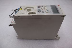 Nuovo ACS150-01E-02A4-2 pronto originale. 5 Controller di programmazione PLC per l'automazione industriale del magazzino - Product Image 5