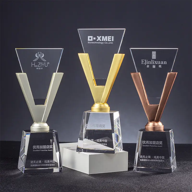 Crystal Trophy Blank Gravur K9 Crystal Awards Metall V-Form Trophy Award für Business Gift Awards