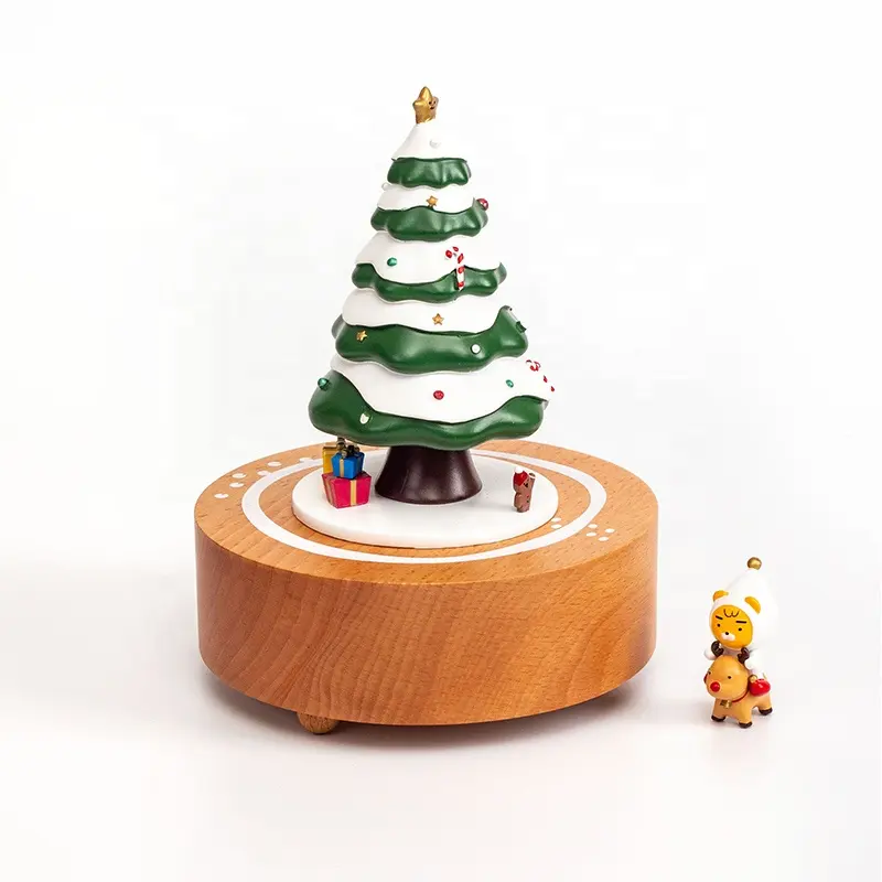 Nueva caja de música de madera de árbol de Navidad de resina con diseño de muñeca giratoria y música personalizada para decoración de regalos