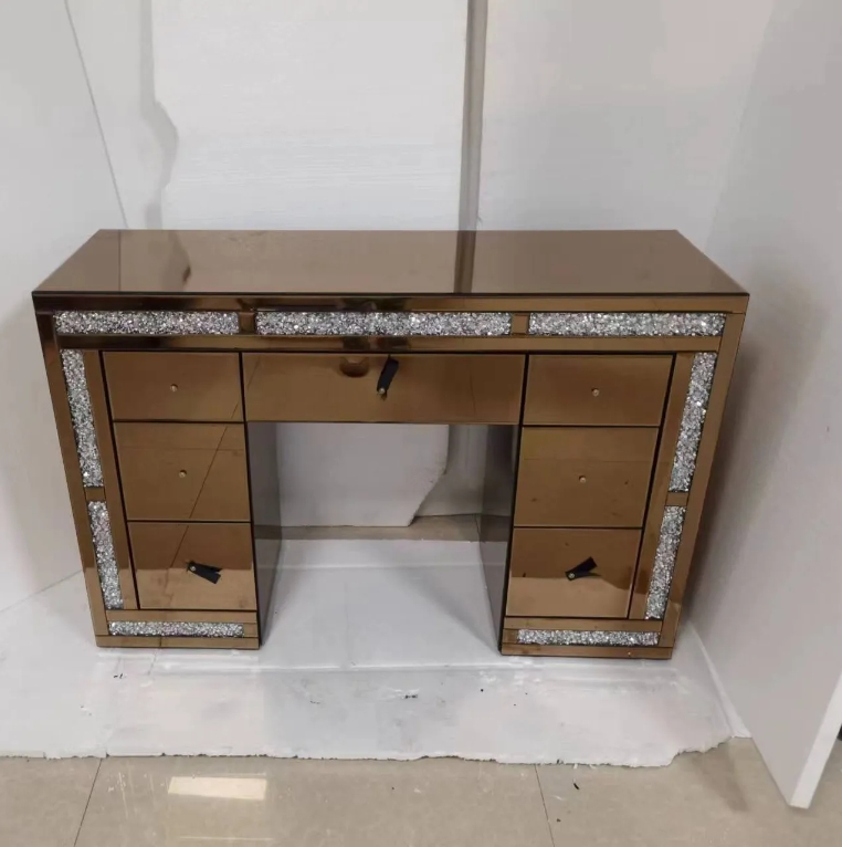 สีน้ำตาล