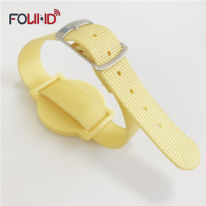 Pulsera inteligente digital UID con código de barras láser codificado URL pulsera de silicona RFID para aplicaciones en interiores para eventos - Product Image 6