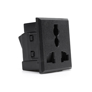 带3个交流插座10A额定电流WiFi连接的通用卡式电源插头 - Product Image 2