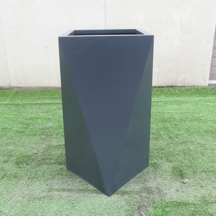 Modern Design Outdoor Metal Flower Pot Customized Color Support Planter Box Commercial Shopping Center Flower Box