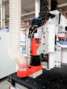Sistema <span class=keywords><strong>Syntec</strong></span> <span class=keywords><strong>Router</strong></span> di <span class=keywords><strong>CNC</strong></span> UA-481 porta di legno che fa la macchina 1224