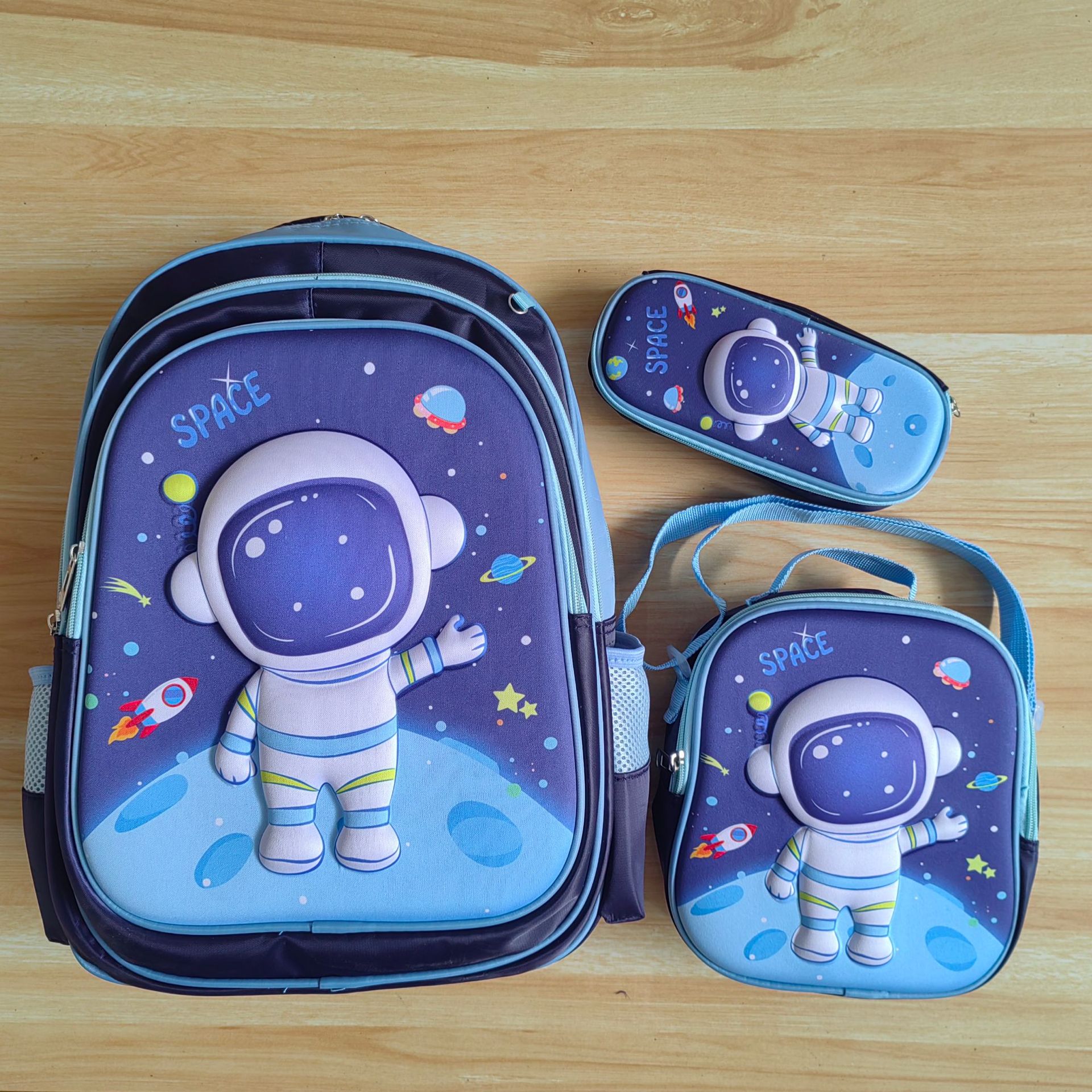Three-piece set-waving astronaut