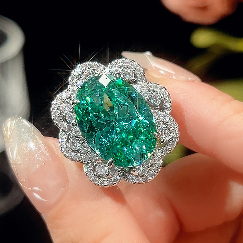 Bague verte Parra taille ouverte coupe nid d'oiseau