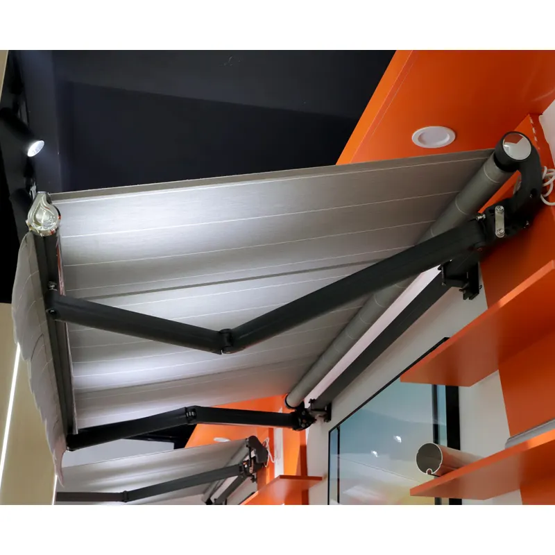 Kerai luar ruangan otomatis bingkai aluminium SUS, tenda lengan rantai bergulir kanopi pintu dapat ditarik samping