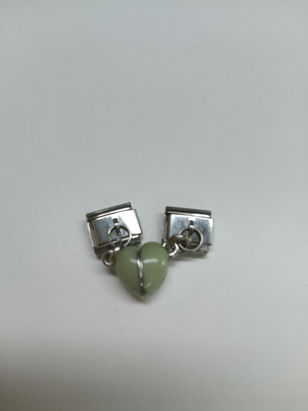 (luminous) as shown in the figure magnetic module pendant 1 pair