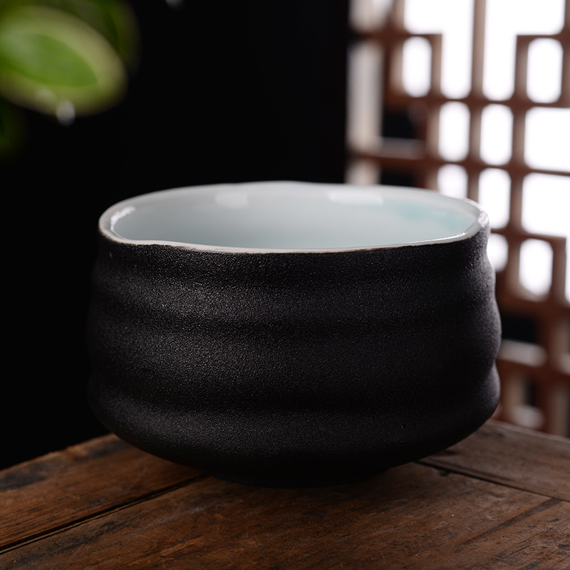 Poterie noire