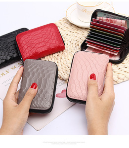 Precio al por mayor Patrón de serpiente Cartera de cuero genuino Mujeres Durable Oem & Odm Logotipo personalizado En stock Monedero - Product Image 5