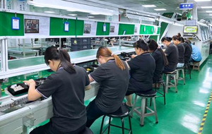 เครื่องชาร์จแบบ Type-C ของโรงงาน OEM พร้อมจอแสดงผลดิจิตอลคุณภาพ18ปีให้บริการบนแผงวงจร PCB และ PCBA - Product Image 4