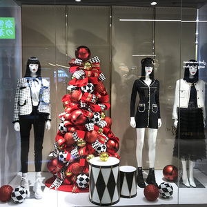 设计的特别品牌精品店创意新精品店橱窗展示道具