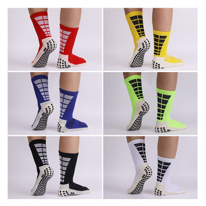 サッカーグリップソックス<span class=keywords><strong>OEM</strong></span>格安高品質グリップソックスカスタムロゴホワイトサッカー少年