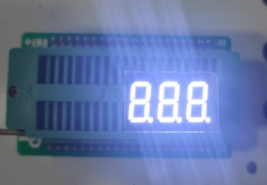 Neues Produkt Großhandel 3-Zahl SMD 7-Segment-Display Sieben-Segment-LED-Bildschirm 0,36 Zoll SMD 7-Segment-LED-Display 0,56 Zoll - Product Image 6