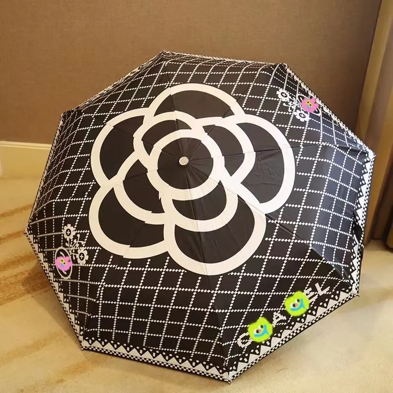 Best Luxurious Logo Beach Umbrella Creative Men's Stylish Designer Umbrella Handcrafted Outdoor Rain Folding Umbrella