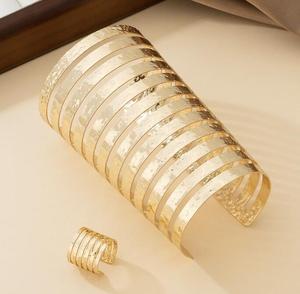 厂家直销夸张金属手镯，朋克金臂带，出口配件几何镂空设计 - Product Image 4