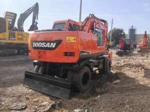 Doosan DX150 máy xúc cũ điều kiện 15 tấn trọng lượng hoạt động chính bao gồm động cơ bơm hộp số bánh răng - Product Image 5