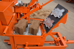 Interlocking Block Making Machine Manual <strong>Brick</strong> Maker with Pump for Clay Raw Material - Product Image 5