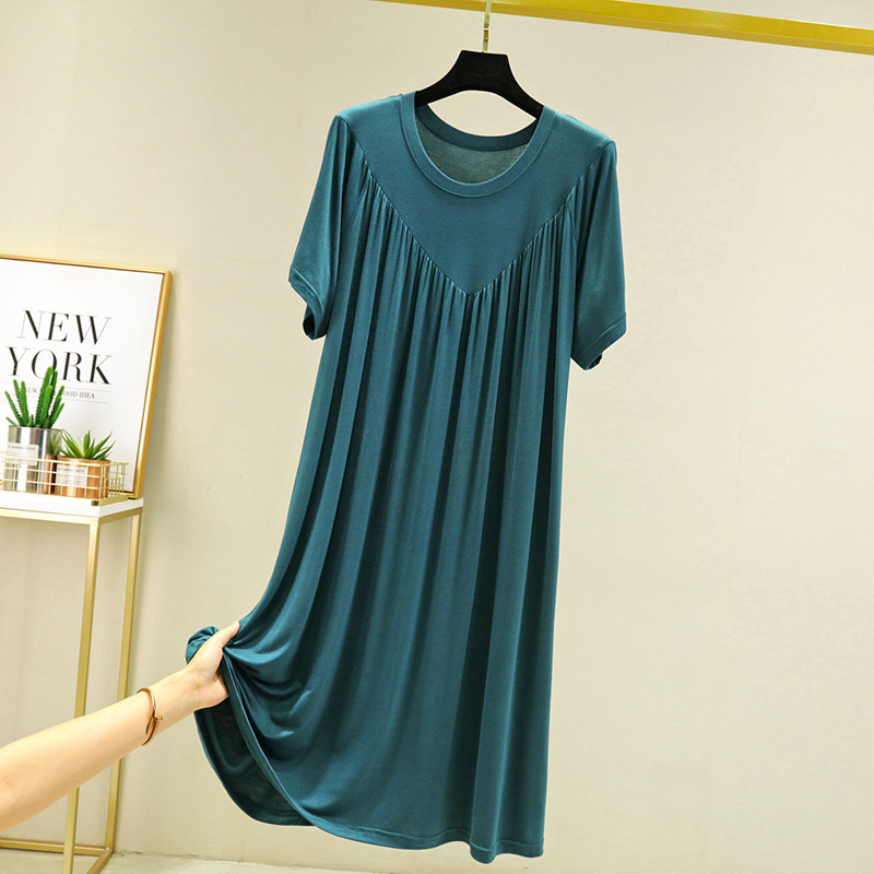 Chemise de nuit longue plissée verte