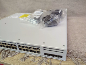 مخزون جديد أصلي من القط اليست 9300L 24p PoE ، أساسيات الشبكة ، 4x10G Uplink - Product Image 3