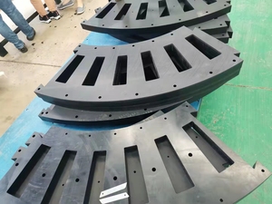 黑色<span class=keywords><strong>HDPE</strong></span>板材船用<span class=keywords><strong>HDPE</strong></span>塑料右舷<span class=keywords><strong>HDPE</strong></span>板材