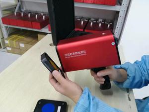 เครื่องวัดระยะทางด้วย GPS แบบพกพาสำหรับการทดสอบเส้นทำเครื่องหมายบนถนน
